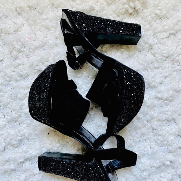 Nine West block heel sandal size 8.5 & free clutch - Picture 12 of 12